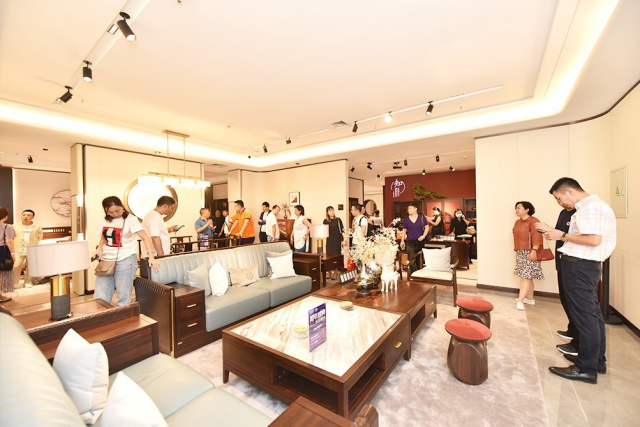 南洋胡氏“重塑产品力 亮剑新未来——2020夏季招商峰会”隆重举行286.png